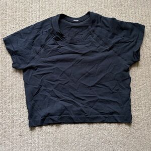Lululemon Swiftly Tech Cropped Short-Sleeve Shirt 2.0, Black, size 8